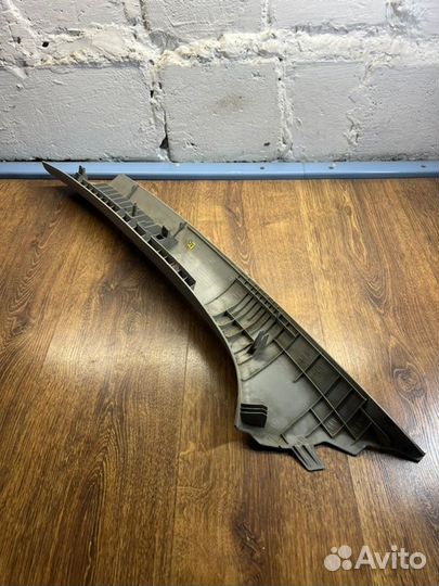 Накладка стойки лобового стекла передняя правая