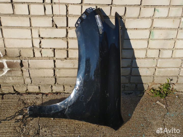 Передние левое крыло Toyota prado 150
