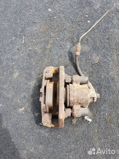 Суппорт задний правый Bmw X5 E53 M54B30 2006