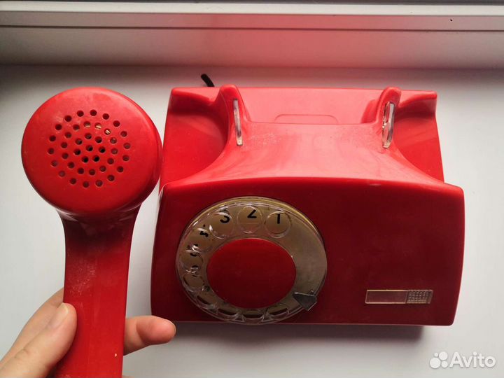Телефон