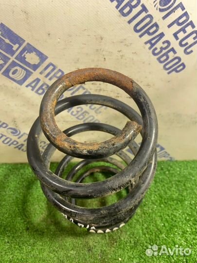 Пружина подвески передняя левая Skoda Octavia