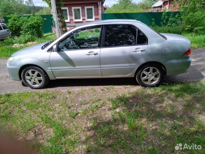 Mitsubishi Lancer 1.6 AT, 2004, 330 000 км