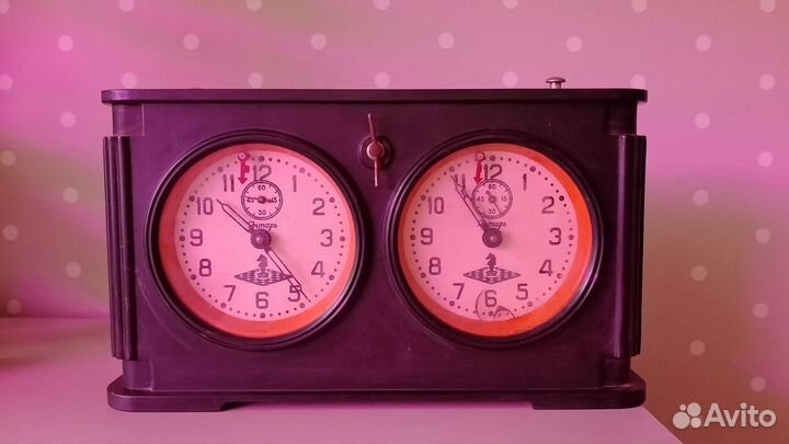 Часы шахматные янтарь карболитовые