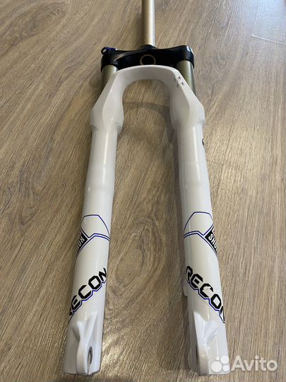 Вилка RockShox Recon 29 прямой шток/эксцентрик
