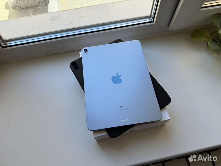 iPad Air 4 Wi-Fi 64Gb Blue (6 месяцев)