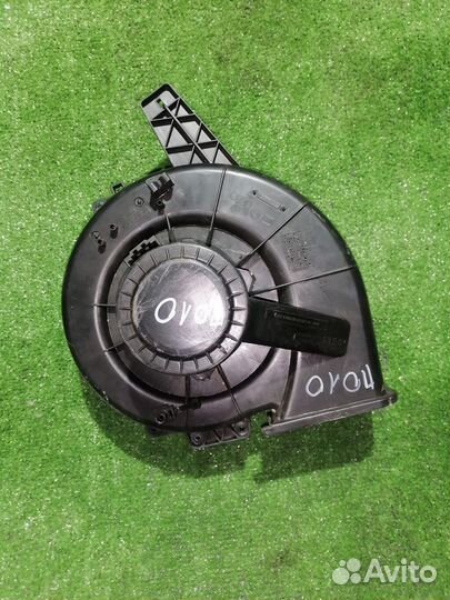 Моторчик отопителя Volkswagen Polo