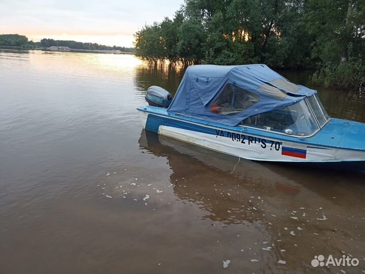 Лодку с мотором