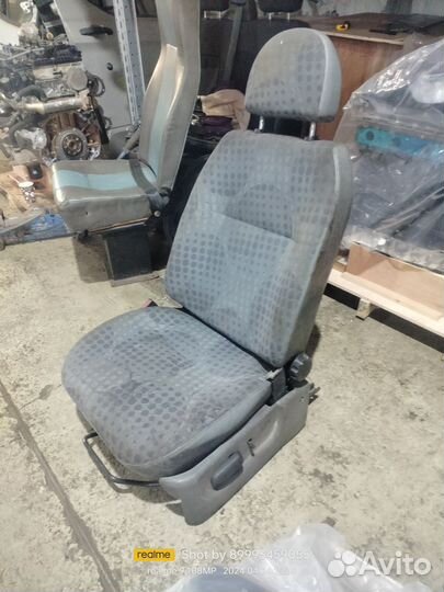 Водительское сидение Форд Транзит 2000-2014