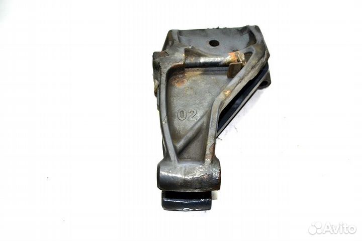 Кронштейн реактивной тяги, переднего моста, правый