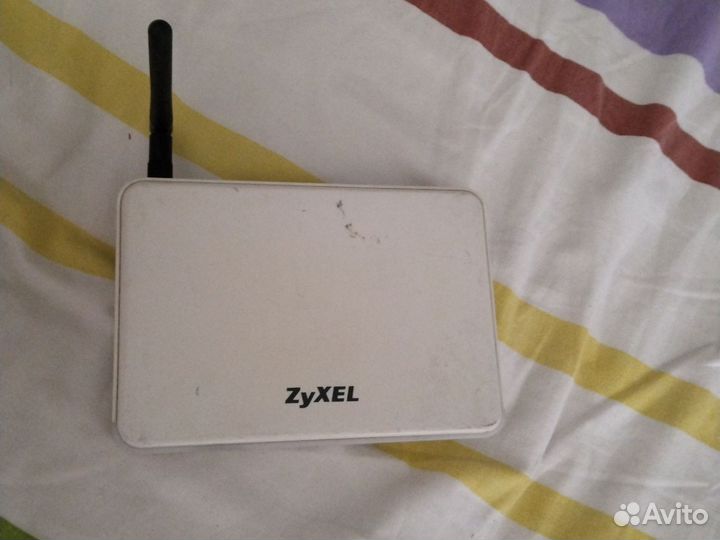 Wi-Fi роутер zyxel P-330W EE