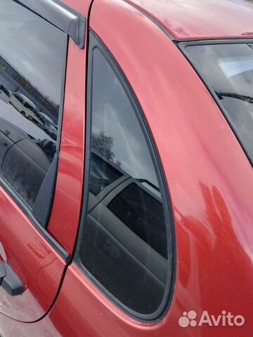 Глухая форточка Лада Калина левая