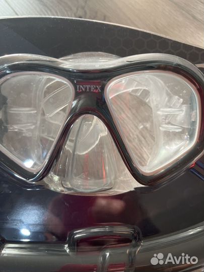 Маска с трубкой для плавания