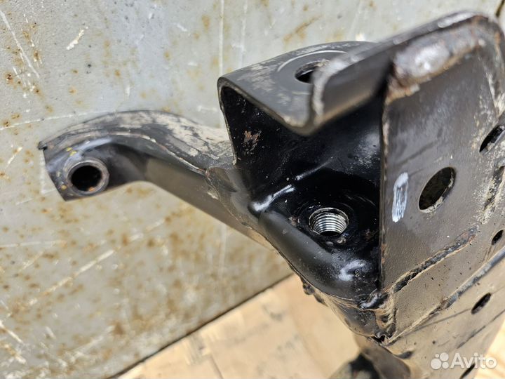 Передний подрамник Лансер 9 1.6