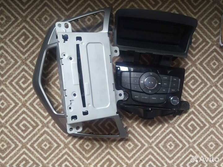 Штатная магнитола chevrolet cruze