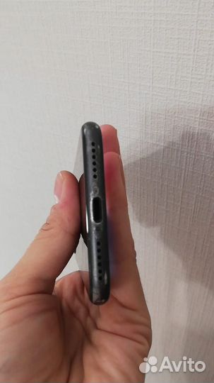 iPhone 8, 64 ГБ