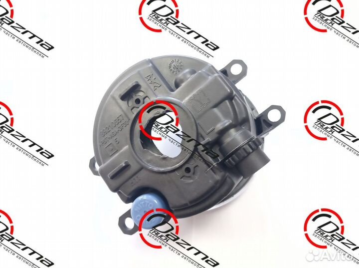 SAT ST2122052CL Фара противотуманная hino 300 (E-4) левая (812200W060)