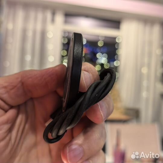 Беспроводная зарядка для телефона