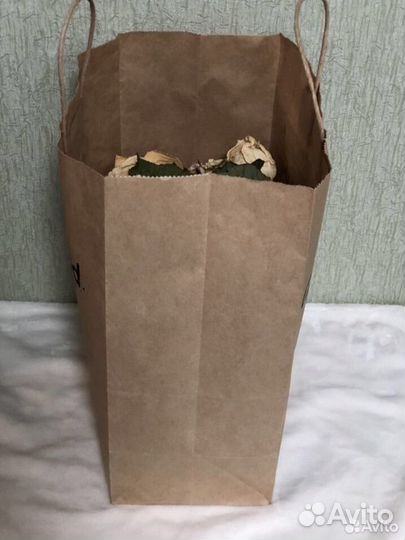 Лепестки роз