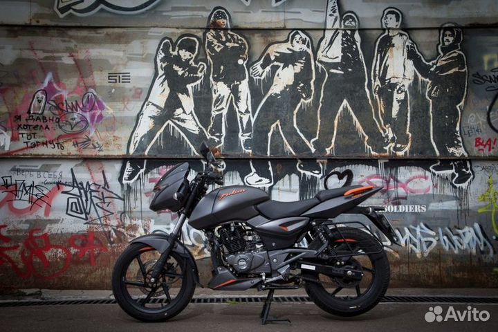 Мотоцикл bajaj Pulsar 180