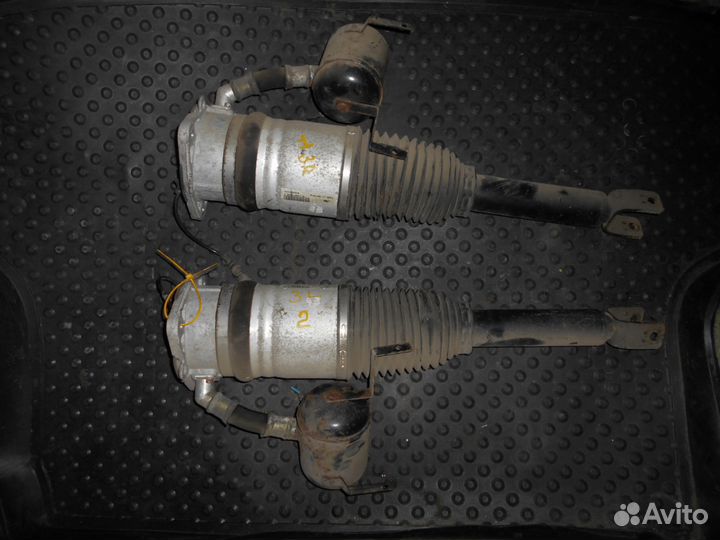 Стойки пневмо Audi A8 D3