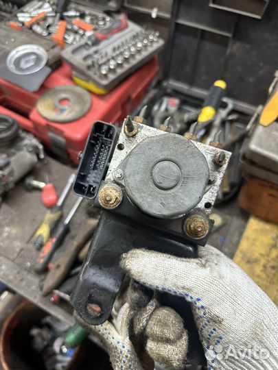 Блок ABS Peugeot 107