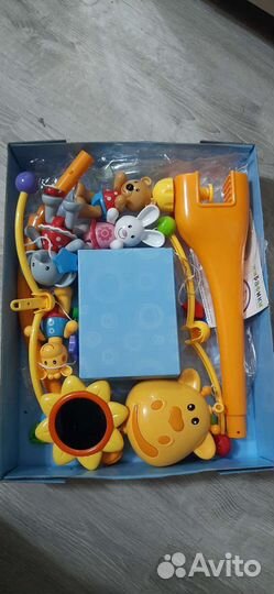 Мобиль на кроватку жирафики