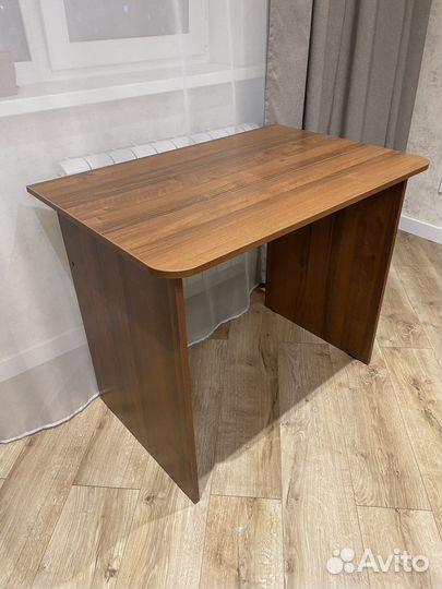 Стол письменный компьютерный