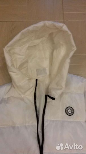 Куртка женская новая 46 48