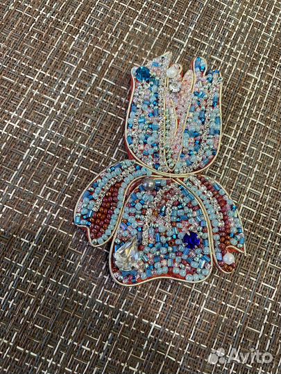 Брошь ручной работы