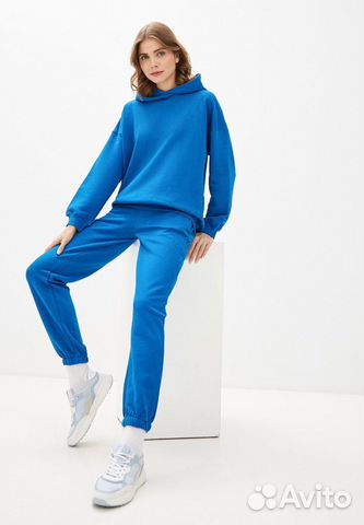 Новый спортивный костюм женский 48-50 р