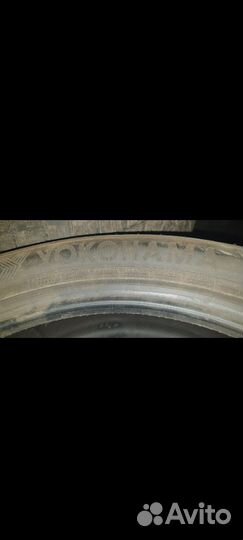 Yokohama BluEarth Winter V905 235/40 R21