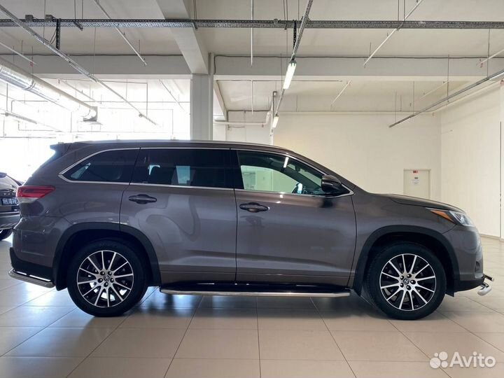 Toyota Highlander 3.5 AT, 2019, 60 263 км