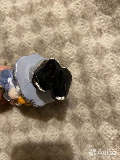 Елочная игрушка Мальчик с котенком