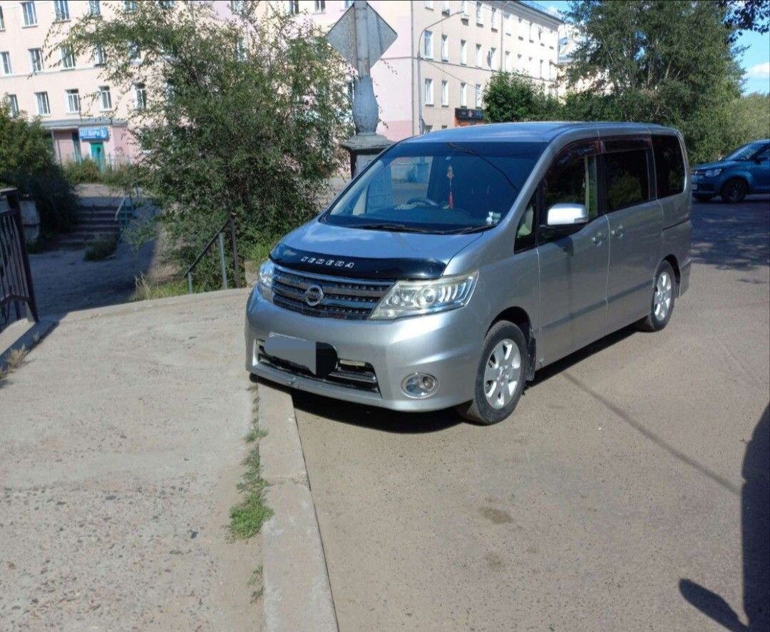 Nissan Serena: фото владельца
