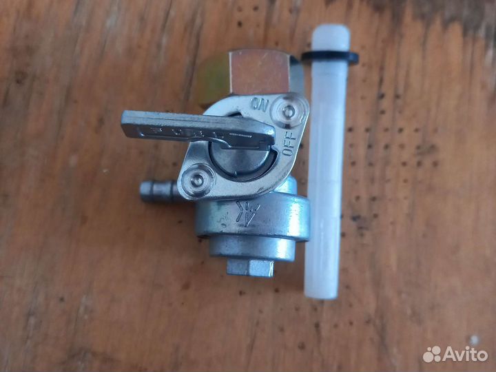 Краник бензобака