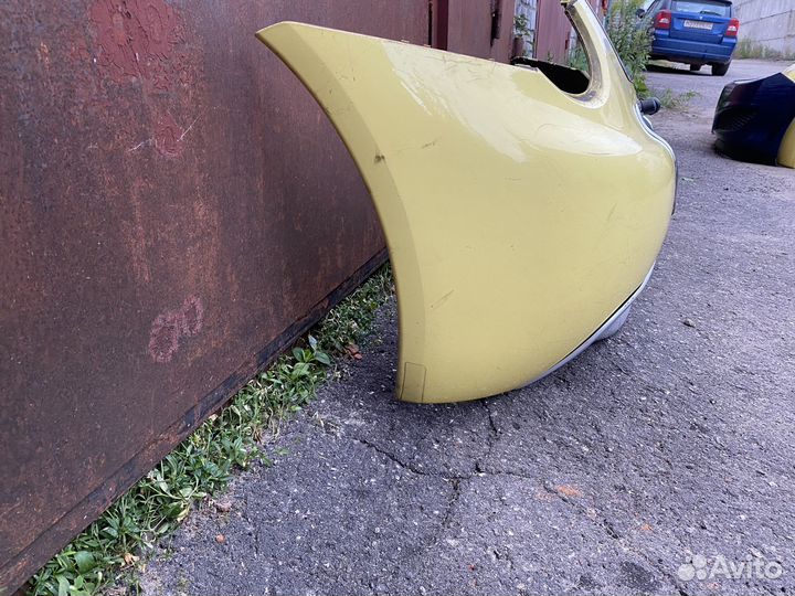 Бампер задний желтый Volkswagen New Beetle A4