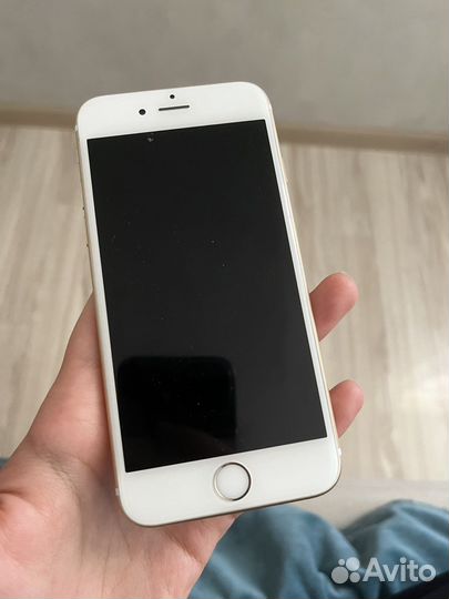 Телефон iPhone 6s