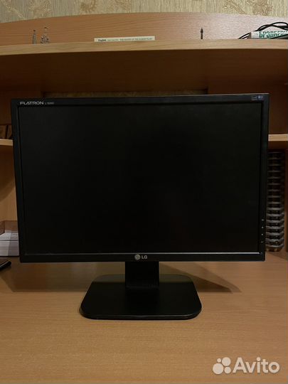Монитор LG flatron