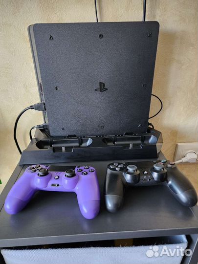 Sony playstation 4 PS4 slim 1tb