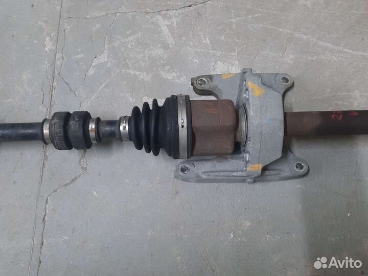 Привод правый Nissan Bluebird Sylphy KG11