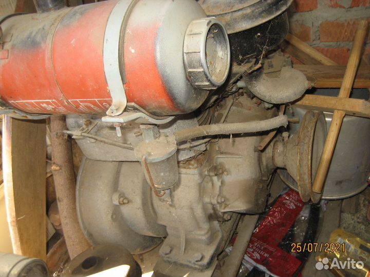 Бензиновый двигатель