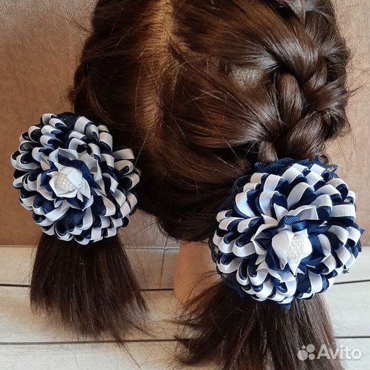 Школьные бантики ручной работы