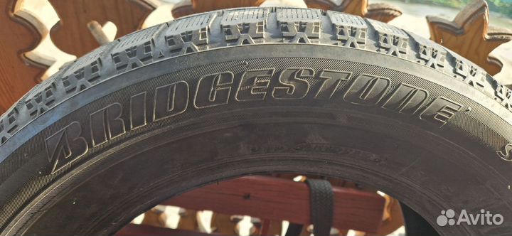 Bridgestone 613V 215/60 R16