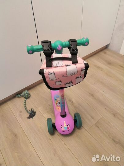Самокат детский трехколесный с сумкой