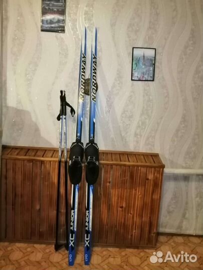 Беговые лыжи