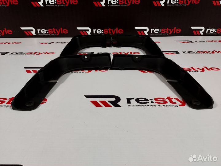 Брызговики Mitsubishi Outlander 2015-2022 Черные