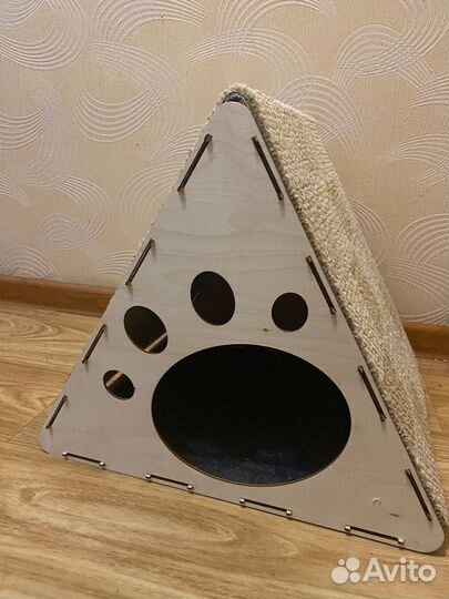 Домик для кошки с когтеточкой
