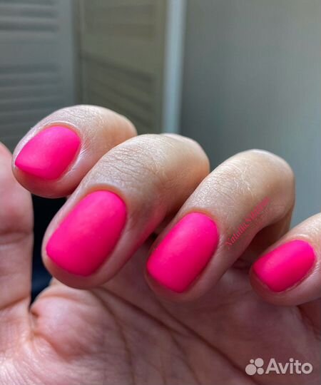 Услуги маникюра и педикюра