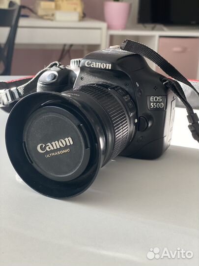 Зеркальный фотоаппарат canon 550d