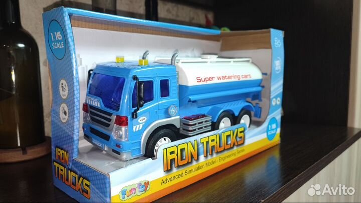 Игрушечная машина музыкальная трак новая